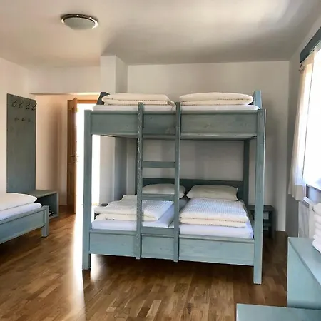 Nočitev z zajtrkom Sobe