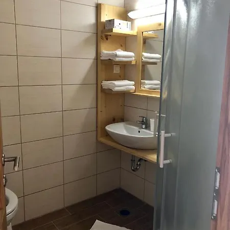 Nočitev z zajtrkom Sobe